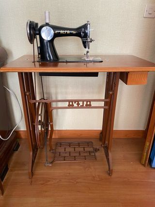 Maquina de coser Alfa