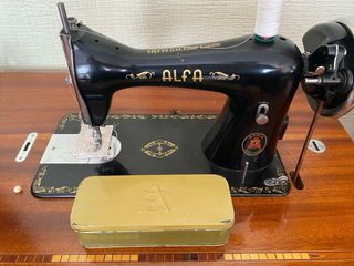 Maquina de coser Alfa