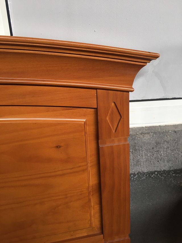 Cabecero de pino color miel