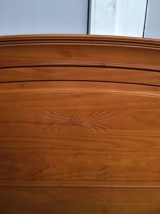 Cabecero de pino color miel