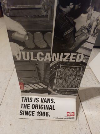 Carteles publicidad Vans