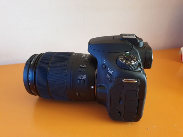 Canon 90D