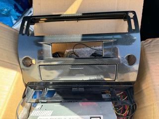 Autorradio y embellecedor citroen C4 coupe