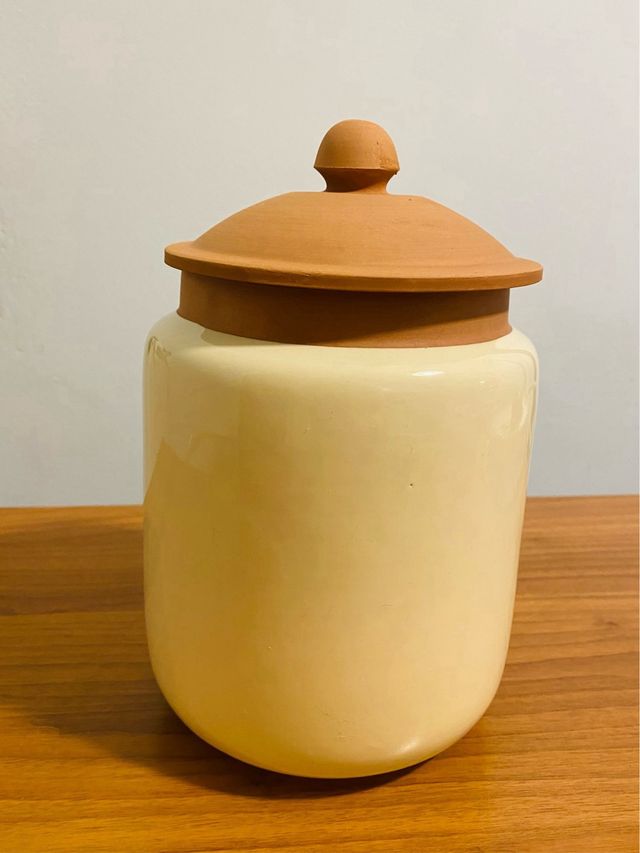 Ciotola contenitore. Vergnano