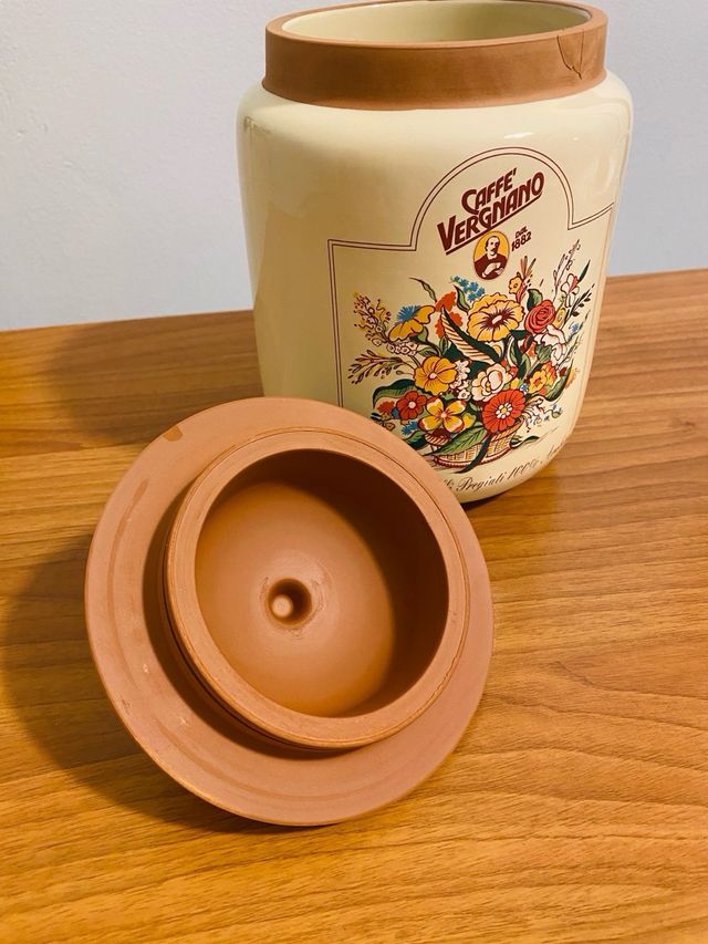 Ciotola contenitore. Vergnano