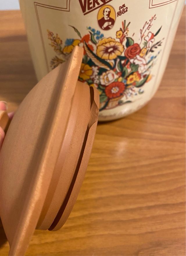 Ciotola contenitore. Vergnano