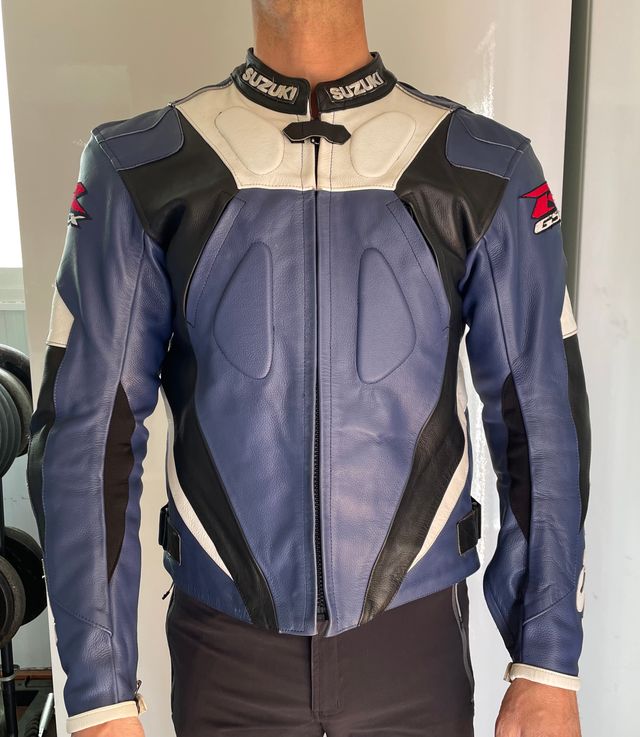 Chaqueta moto de piel SUZUKI (original).