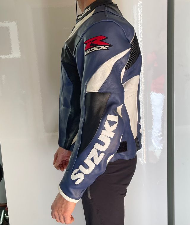 Chaqueta moto de piel SUZUKI (original).