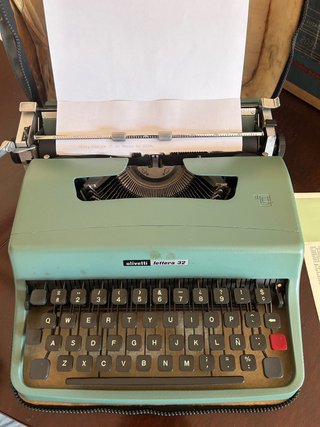 Máquina de escribir Olivetti