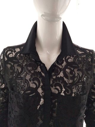 Camisa de encaje negro manga larga