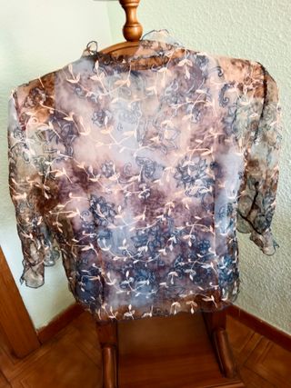 Conjunto blusa y falda elegante para señora