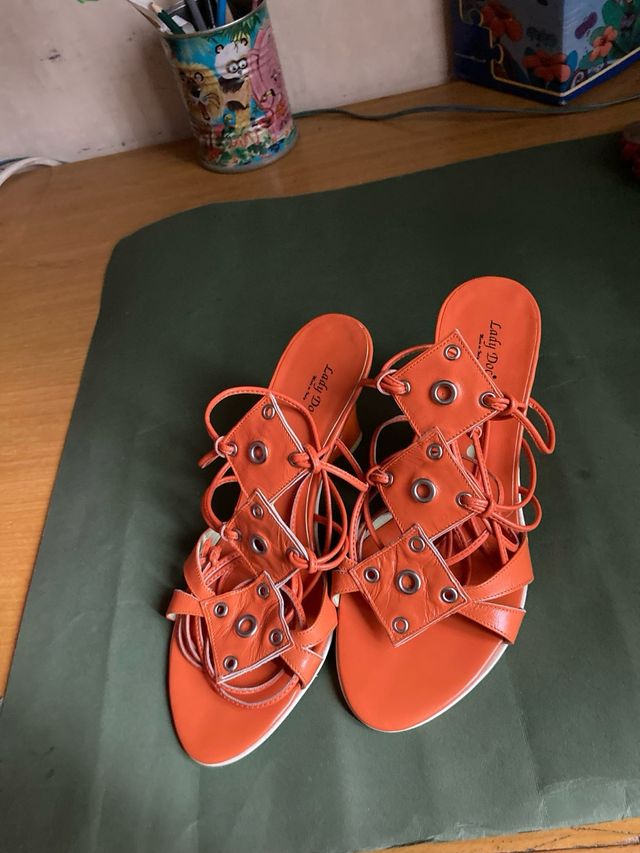 Saldali in pelle Arancio Lady Doc