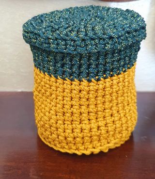 cestino con coperchio