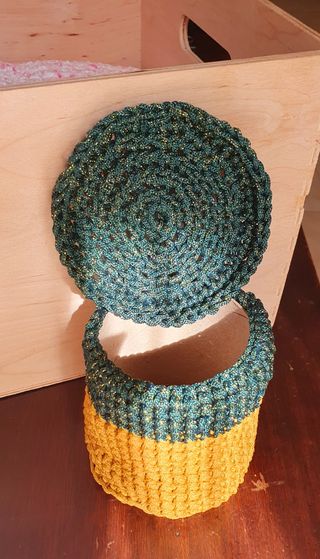 cestino con coperchio
