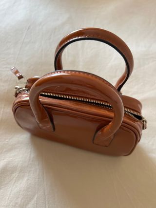 Bolso charol marrón óxido Stradivarius