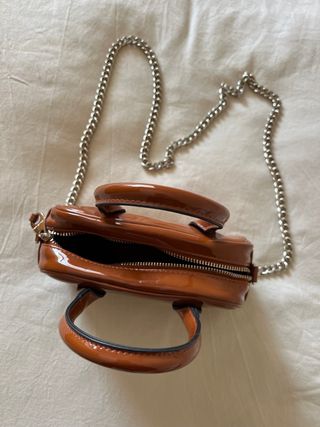Bolso charol marrón óxido Stradivarius