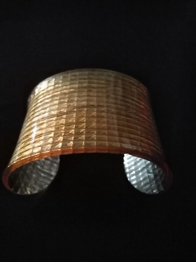Bracciali in plexiglass