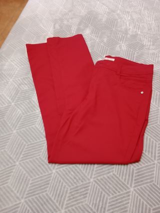 Pantalón tipo vaquero color ❤️ rojo,