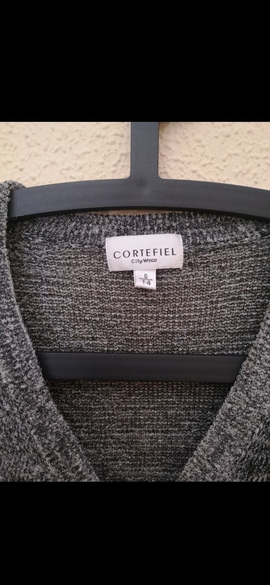 Chaqueta mujer talla G (50-52) de Cortefiel.