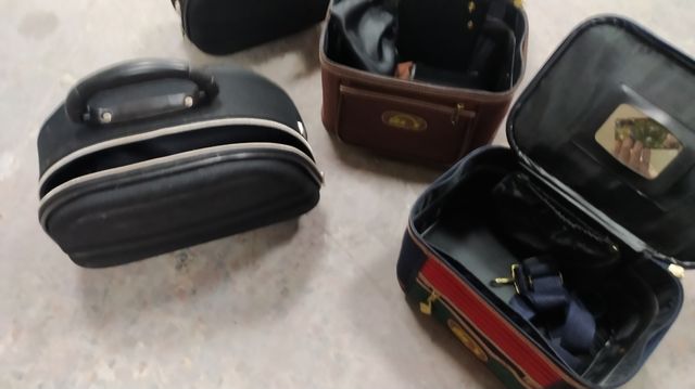 Lote de mas de 12 maletas neceser   nuevas