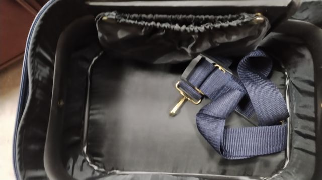 Lote de mas de 12 maletas neceser   nuevas