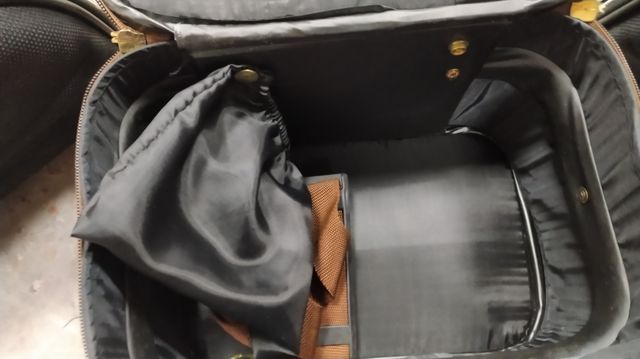 Lote de mas de 12 maletas neceser   nuevas