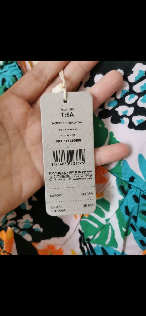 Mono de niña talla 6 años de Tuc Tuc nuevo.