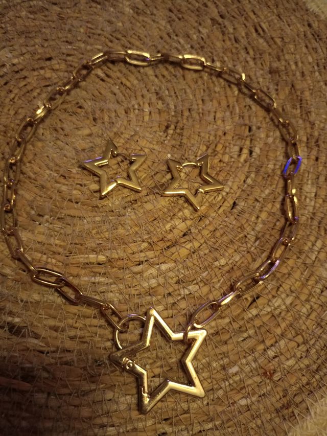 Collar estrella dorado