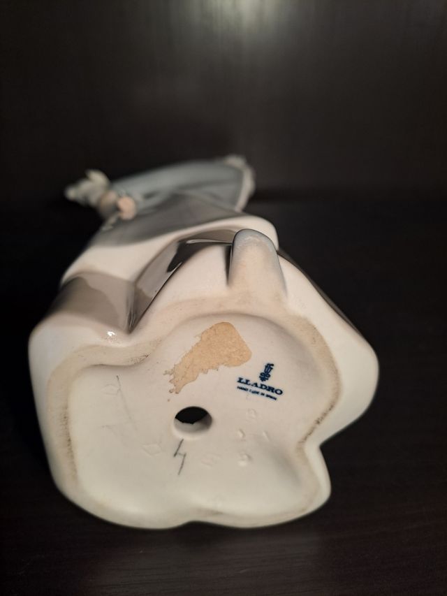 Pastora con oveja de LLADRÓ