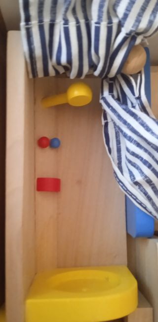 Muebles casa de muñecas en madera