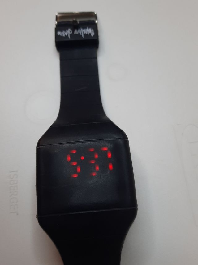 Orologio digitale touch screen