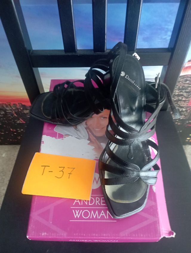 Zapatos en buen estado.