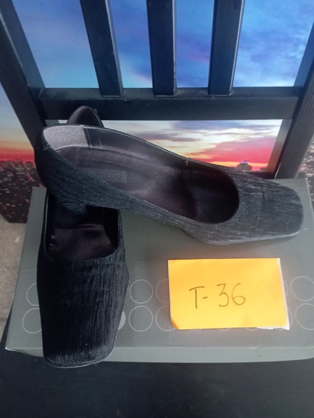 Zapatos en buen estado.