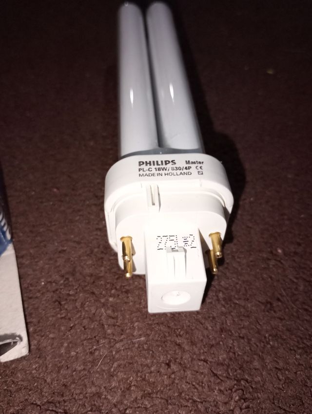 Philips MASTER PL-C 18W/830/4P de bajo consumo