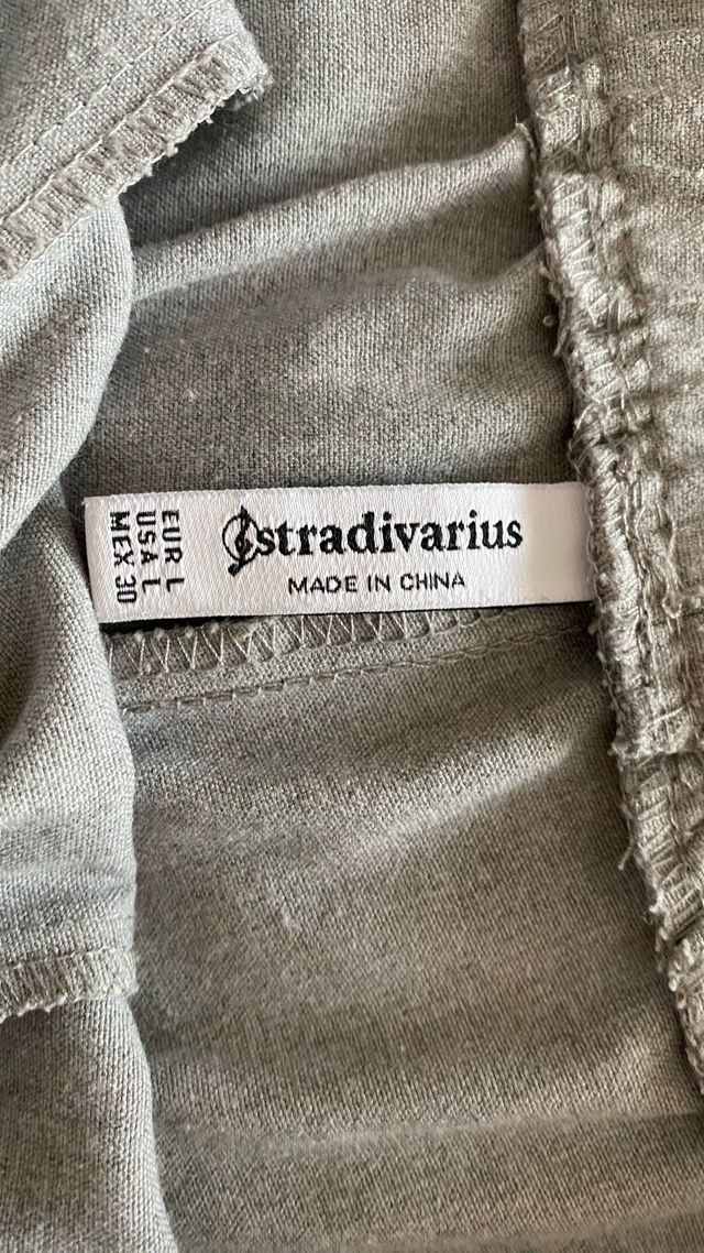 Pantalon gris de mujer stradivarius