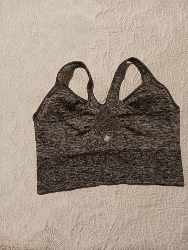 Sujetador deportivo decathlon