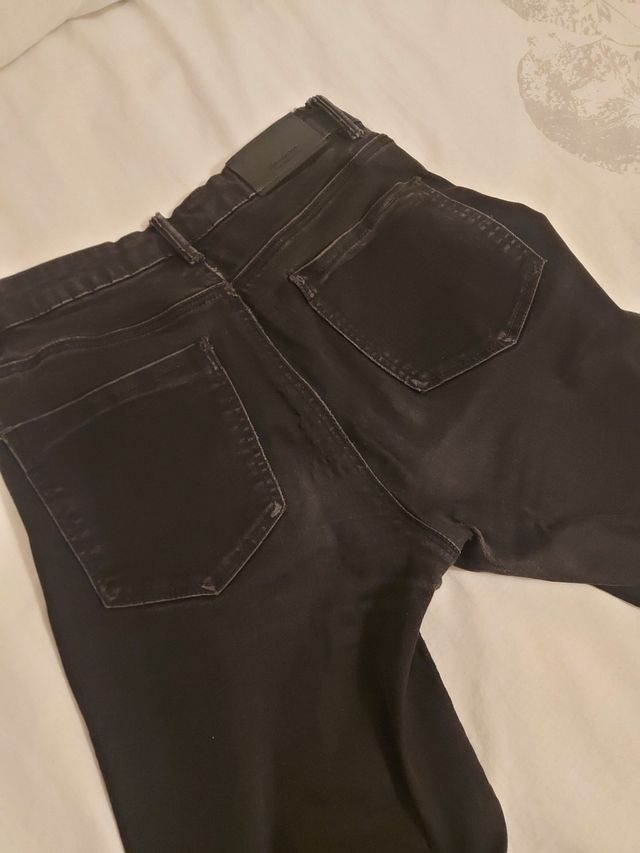Pantalón vaquero ajustado
