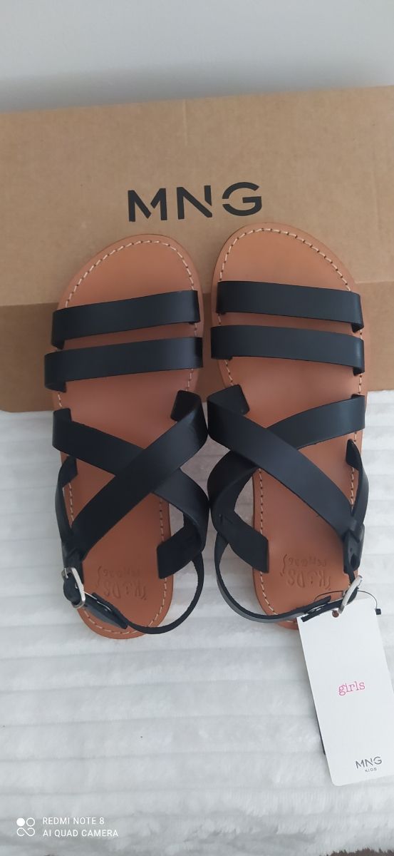Sandalias piel nuevas