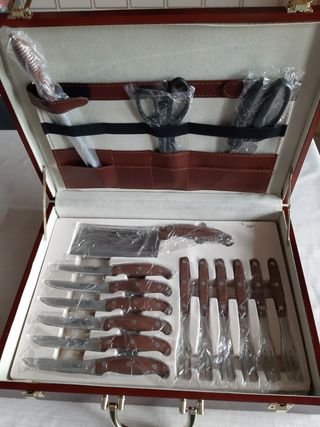 Valigetta con coltelli-forchette-forbici