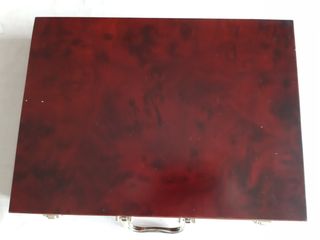 Valigetta con coltelli-forchette-forbici