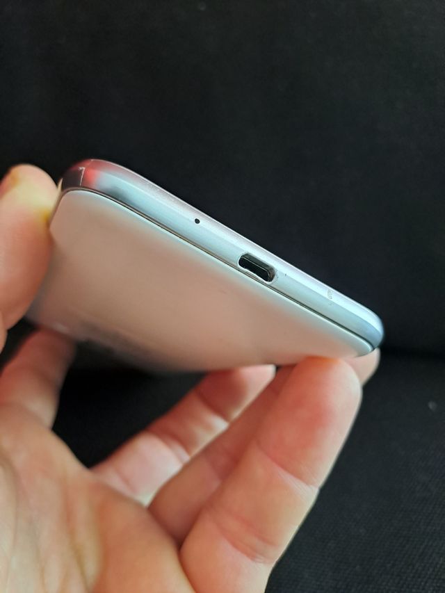 Mobil Samsung Galaxy J3 6