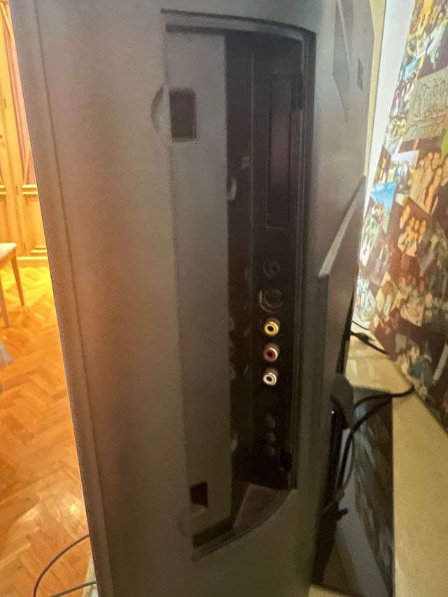 TV LOEWE XELOS A32 DVB