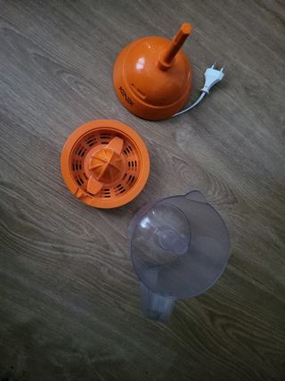 Exprimidor eléctrico