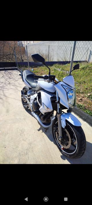 Moto er6n