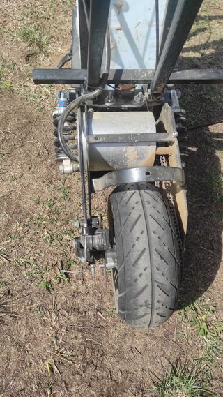 Patinete con motor de 3000W