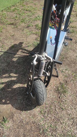 Patinete con motor de 3000W