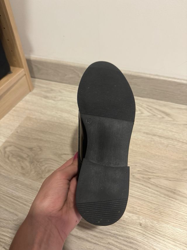 Sapato Preto em Pele (Made in Portugal)