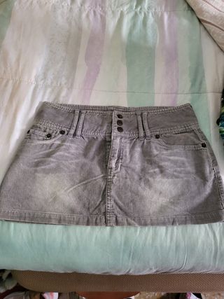 Falda y pantalón corto 