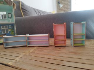 Casita con muebles de cartón