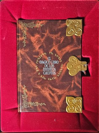 El Mágico Libro de Los Infinitos Cuentos